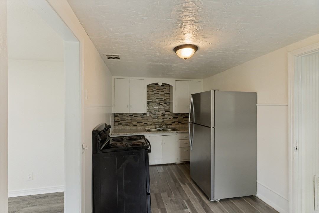 5529 Diaz Ave #1 - Photo 5 of 12