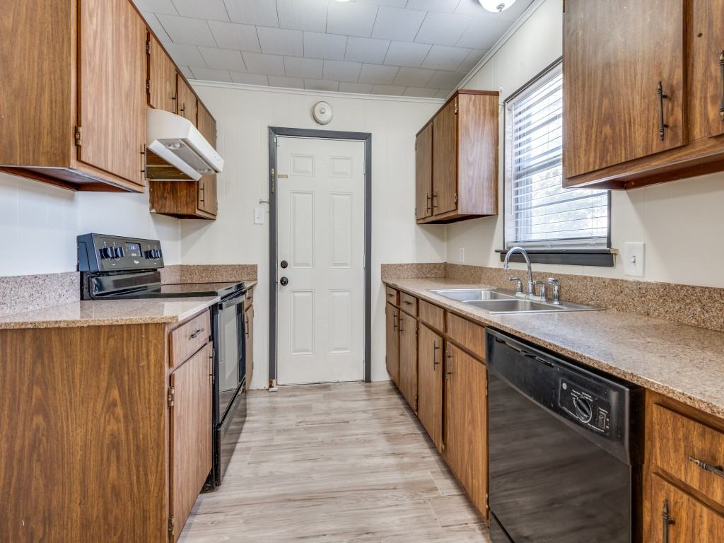 9311 Oakland Dr #1 - Photo 5 of 13