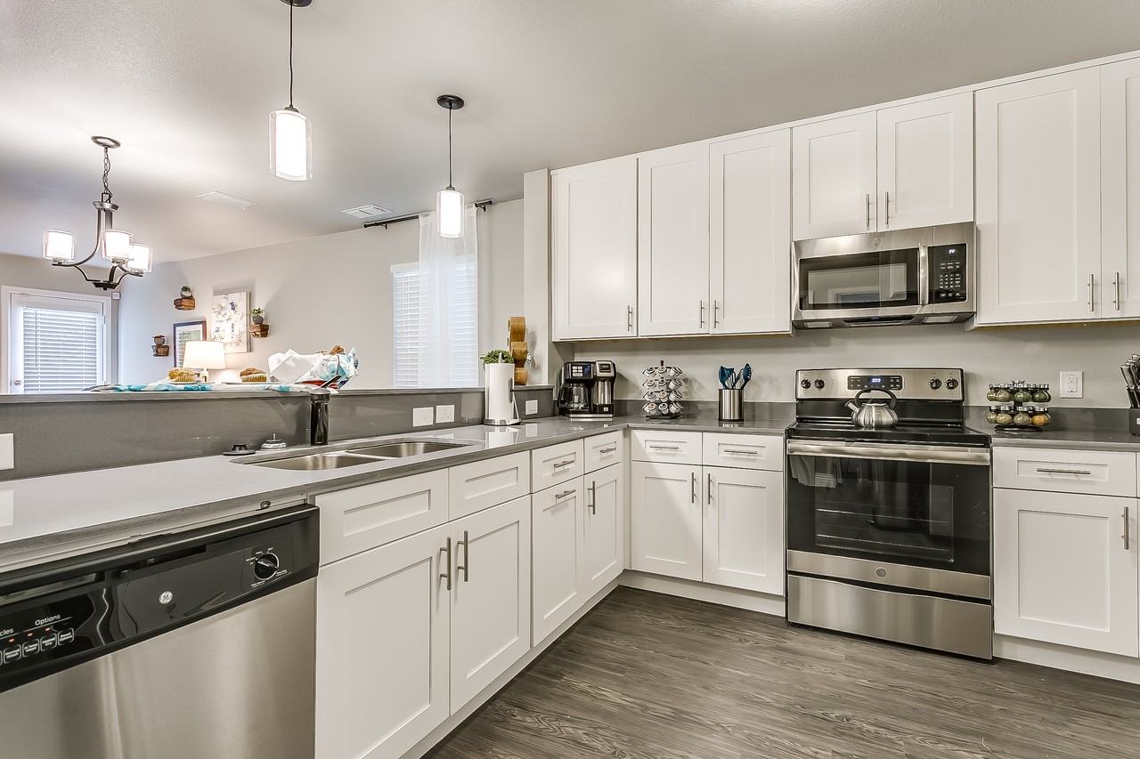 3813 Huntington Dr #1 - Photo 5 of 22
