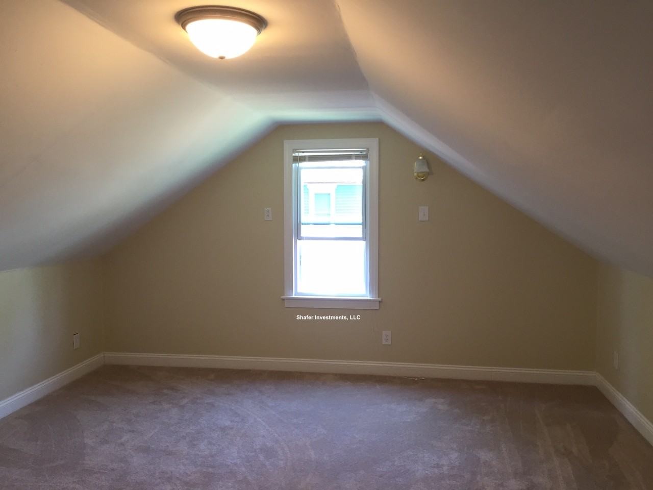 121 E Washington Ave #1 - Photo 6 of 12