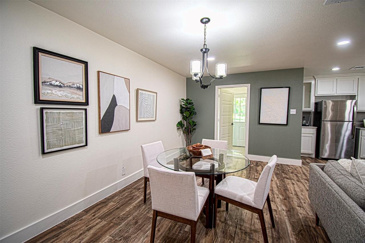 551 E. Burks St Pilot Point, TX 76258 #1 - Photo 6 of 29