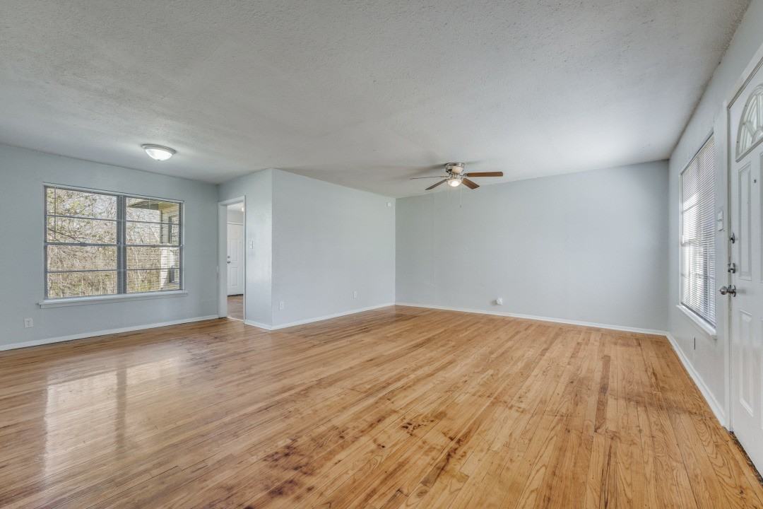 7 Pershing Dr #A - Photo 2 of 12