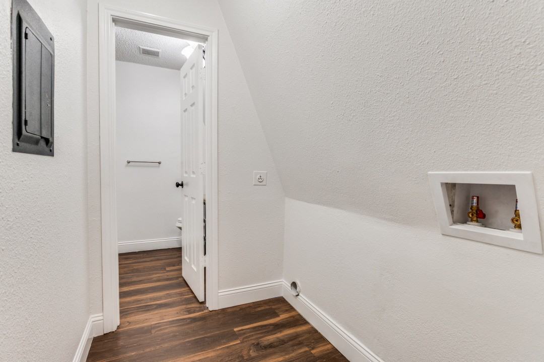 809 E Pioneer Dr #1 - Photo 6 of 13