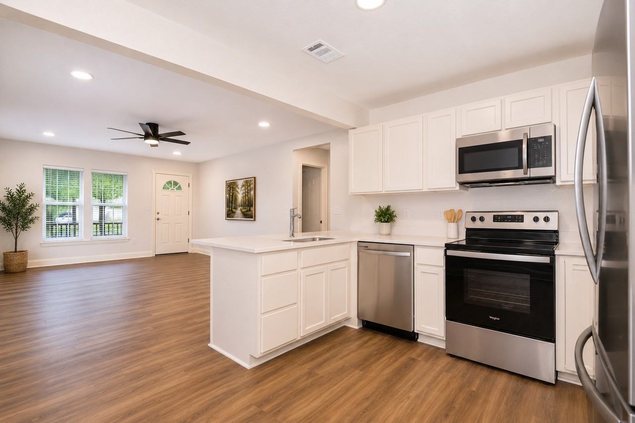 1011 N Valderas Texas #1 - Photo 5 of 11