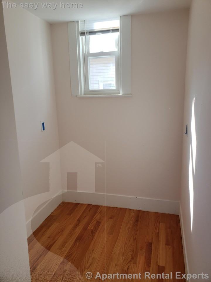 16 Marcella St - Photo 7 of 30