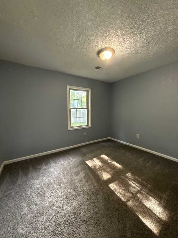 309 N Tipton St #1 - Photo 6 of 8