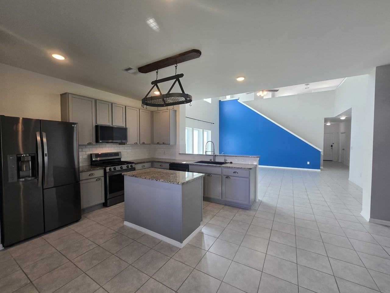 7318 Parkview Dr #1 - Photo 5 of 28