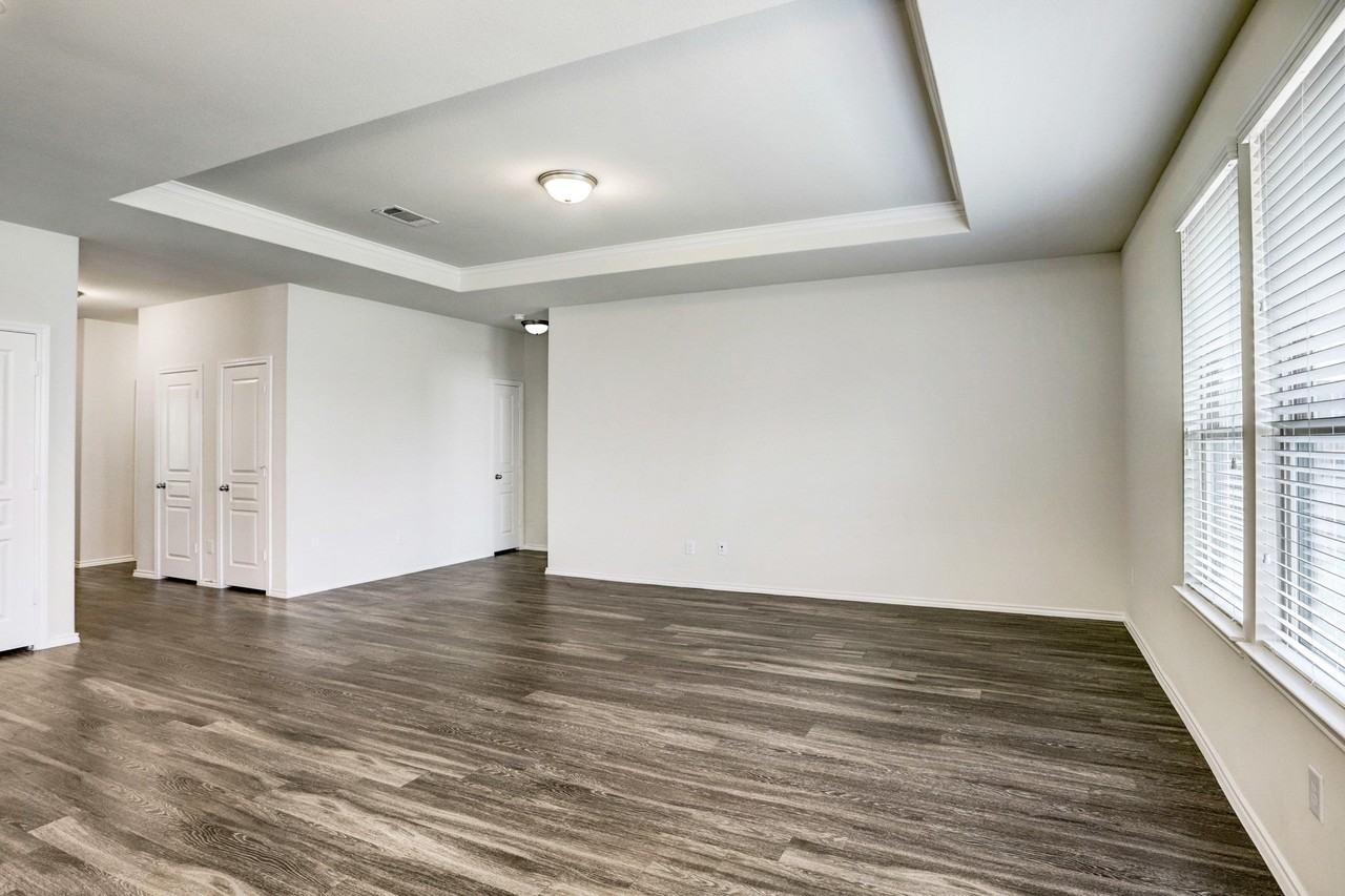 30214 Live Oak Way - Photo 4 of 10