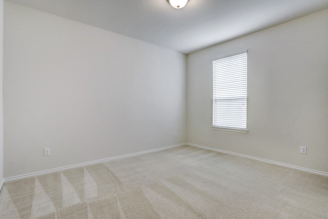 30214 Live Oak Way - Photo 7 of 10