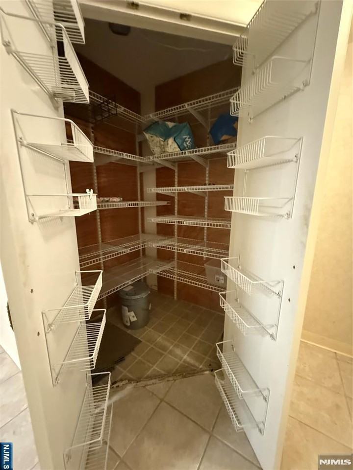 310 Lookout Ave ##106 - Photo 5 of 29