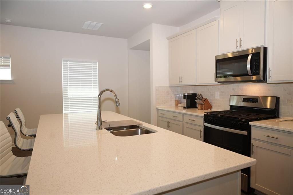 733 Gabby Pt Sw - Photo 2 of 14