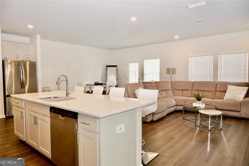 733 Gabby Pt Sw - Photo 6 of 14