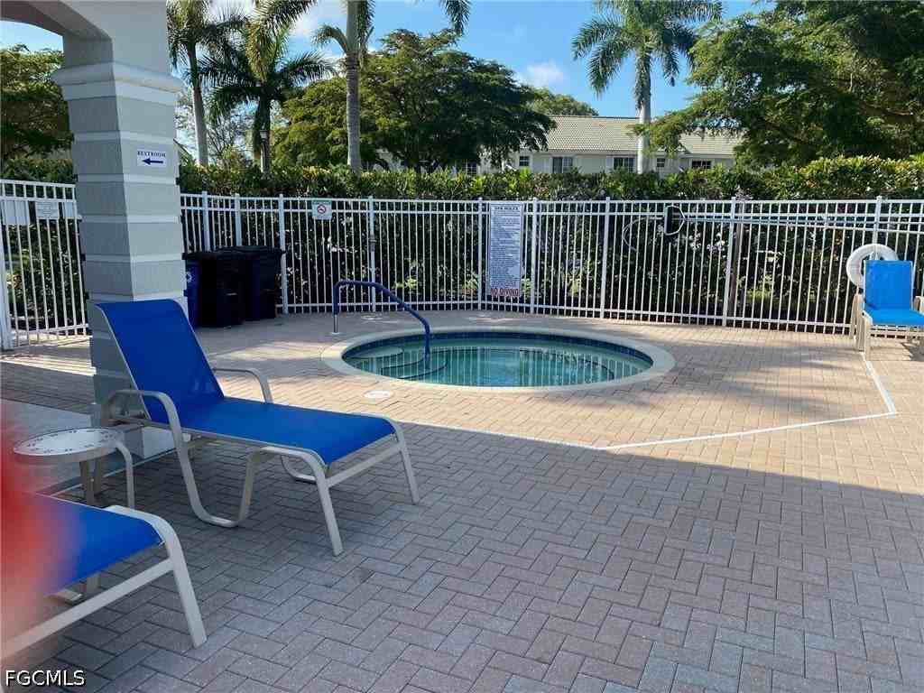 8240 Pacific Beach Dr - Photo 4 of 28