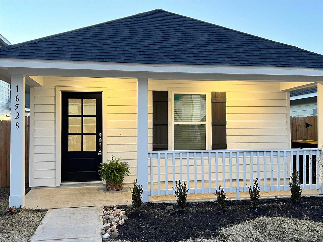 16528 Jasmine Marie Pl - Photo 2 of 22