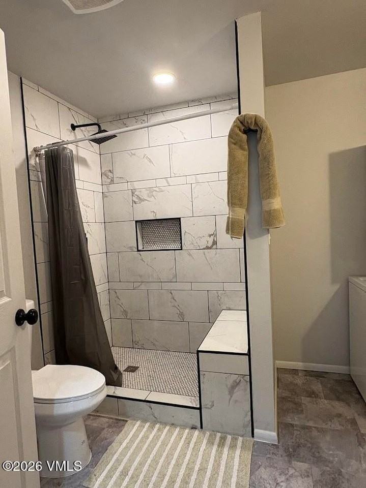 206 Ewing St - Photo 4 of 12