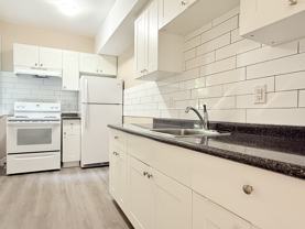 524 Pitt St W #206 - Photo 1 of 1