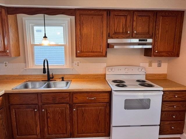 32 Bowles Ct - Photo 2 of 23