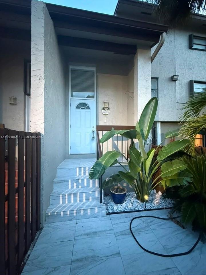 10000 Nw 9th Street Cir ##11