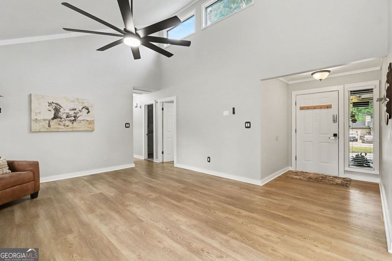 210 Fireside Way - Photo 4 of 25