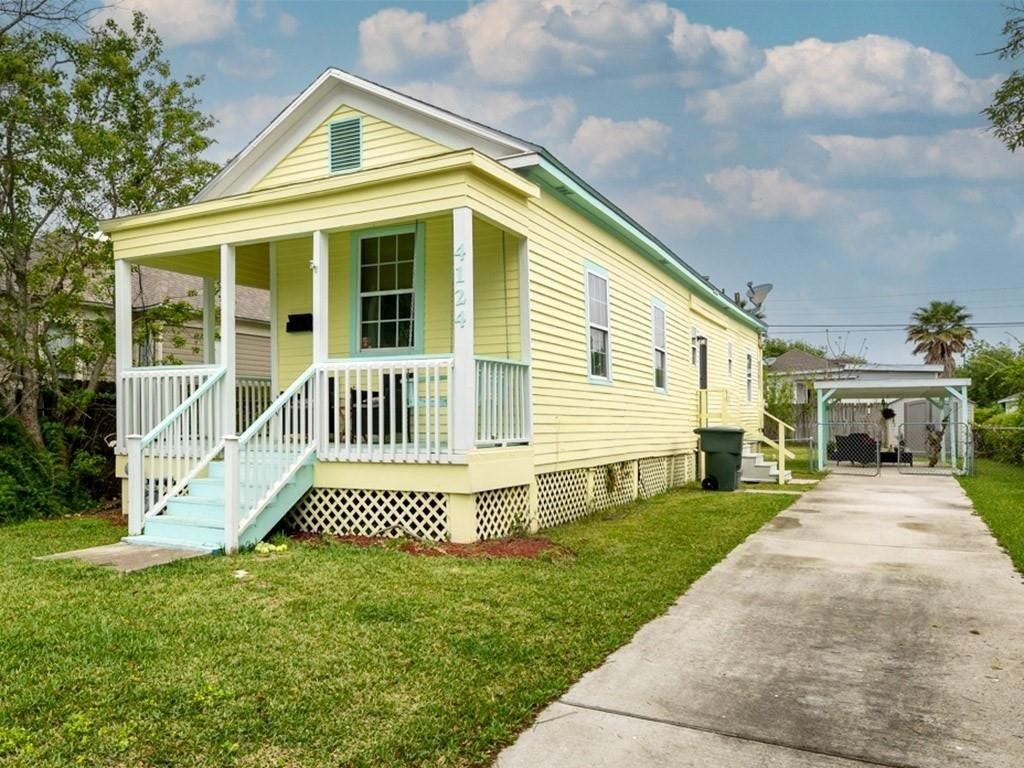 4124 Avenue M 1/2 - Photo 2 of 17