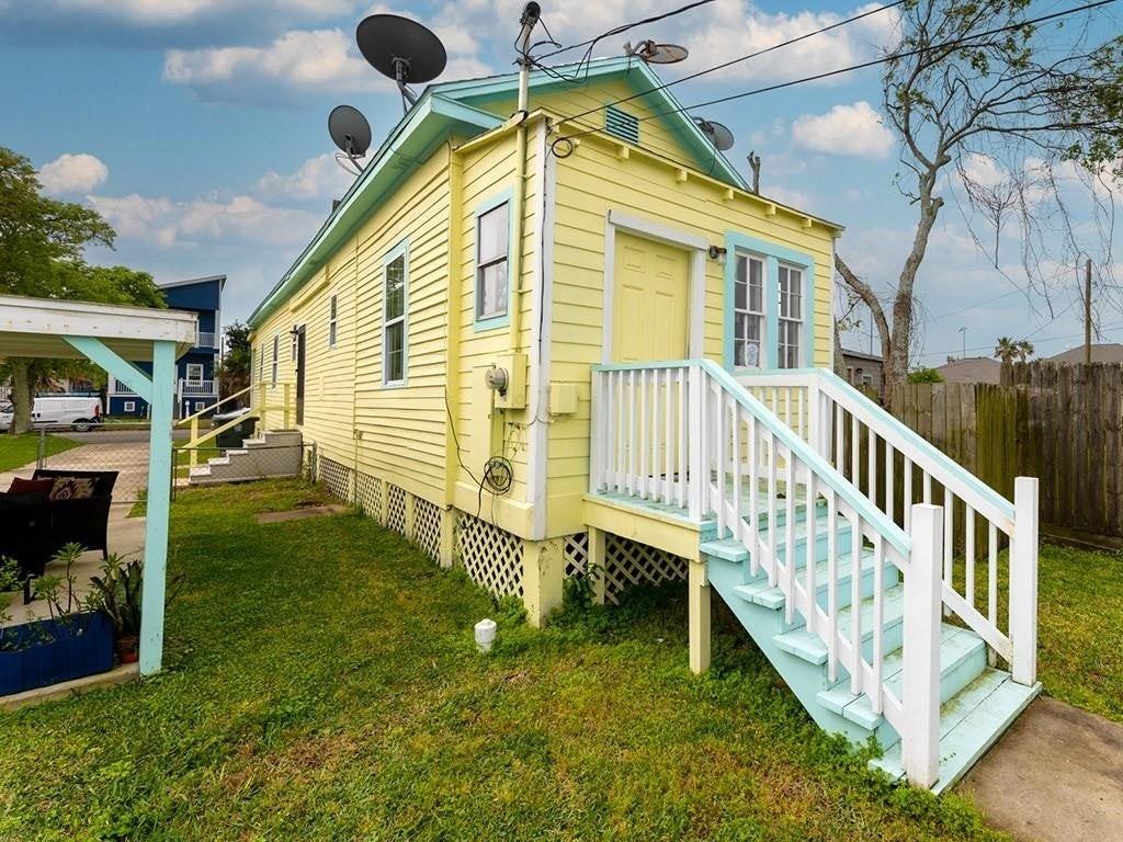 4124 Avenue M 1/2 - Photo 5 of 17
