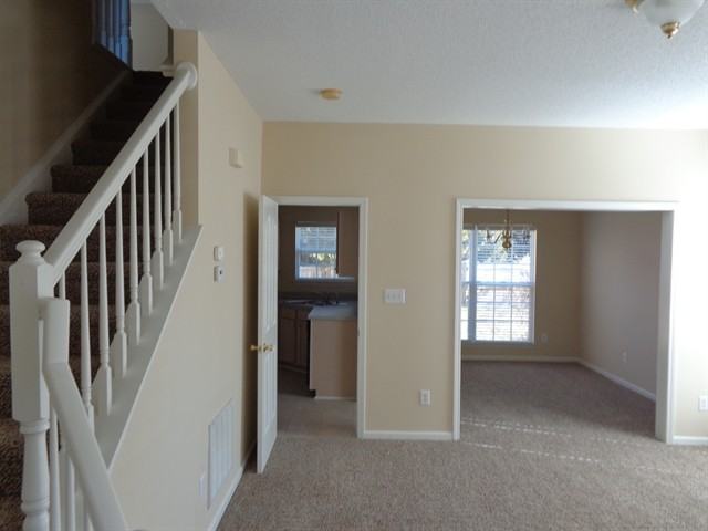 8620 Mineral Ridge Way - Photo 2 of 12