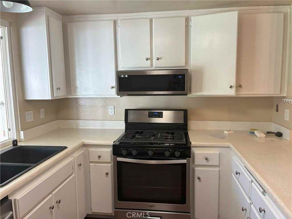 1120 Athena Ct - Photo 3 of 13