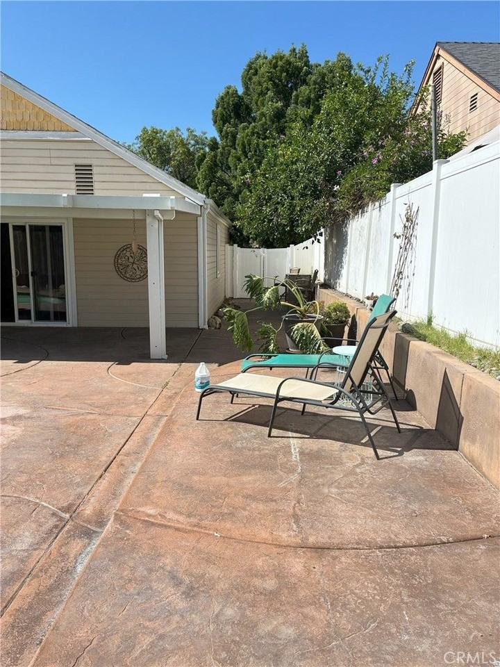 1120 Athena Ct - Photo 7 of 13