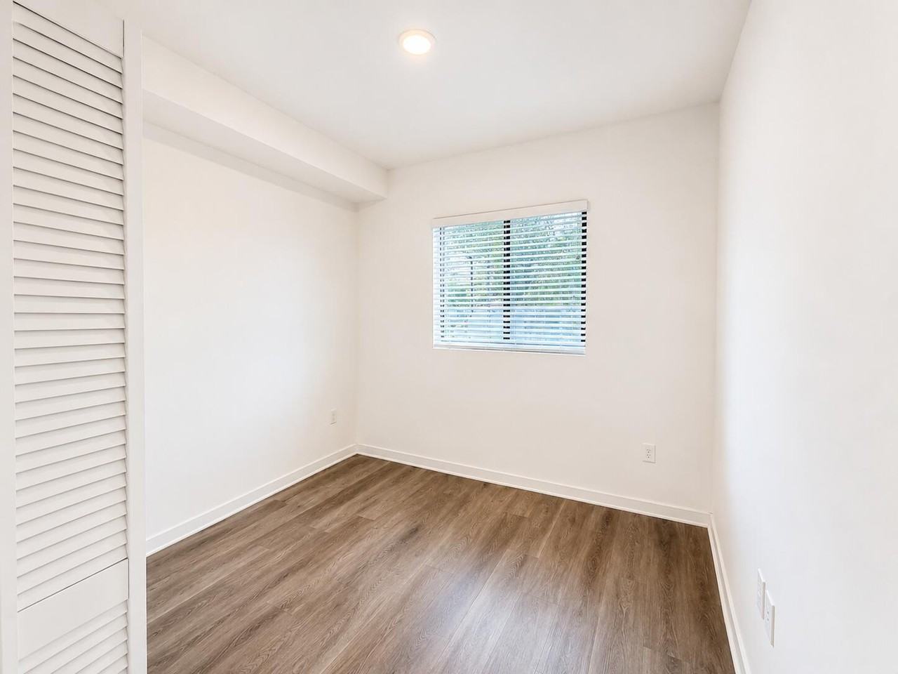 4270 Lakewood Rd - Photo 7 of 16