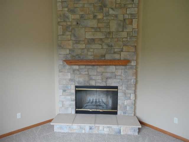 1346 Cardinal Dr - Photo 3 of 18