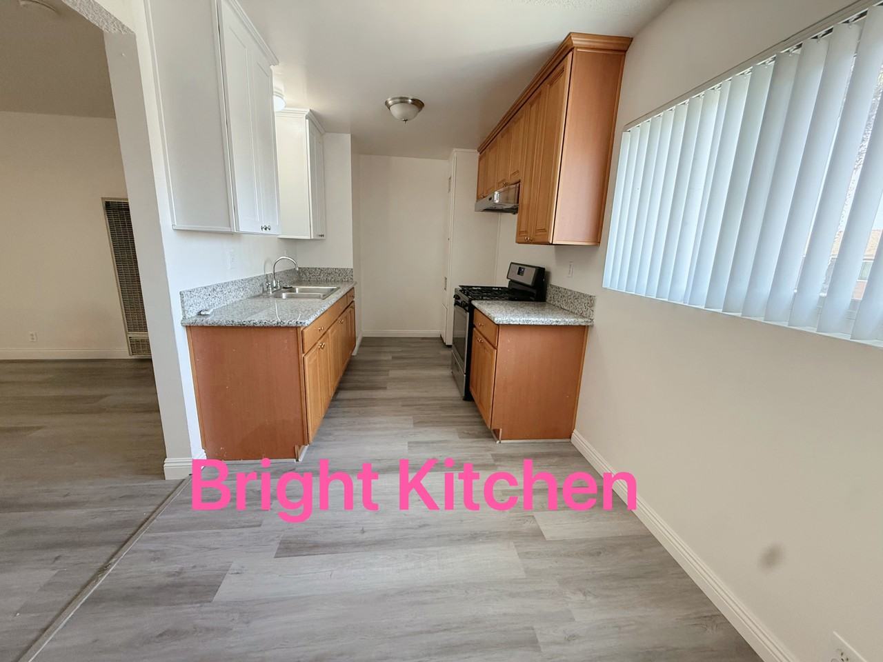 327 East Navilla Place - IApt I #I - Photo 3 of 16