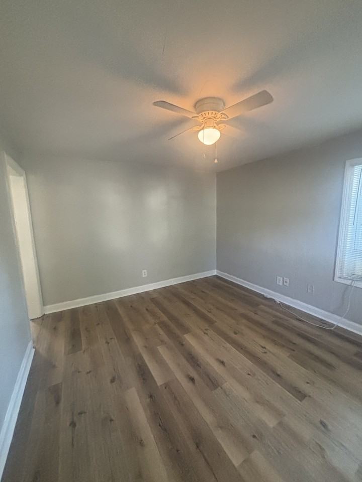 3665 Parthenia Ave #1 - Photo 2 of 11