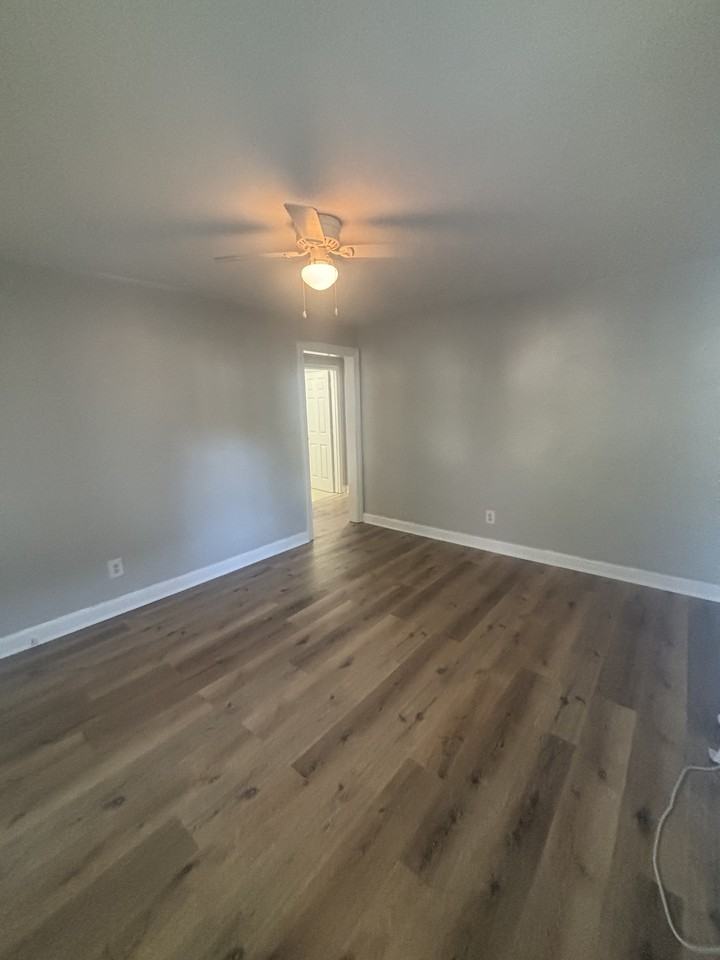 3665 Parthenia Ave #1 - Photo 3 of 11