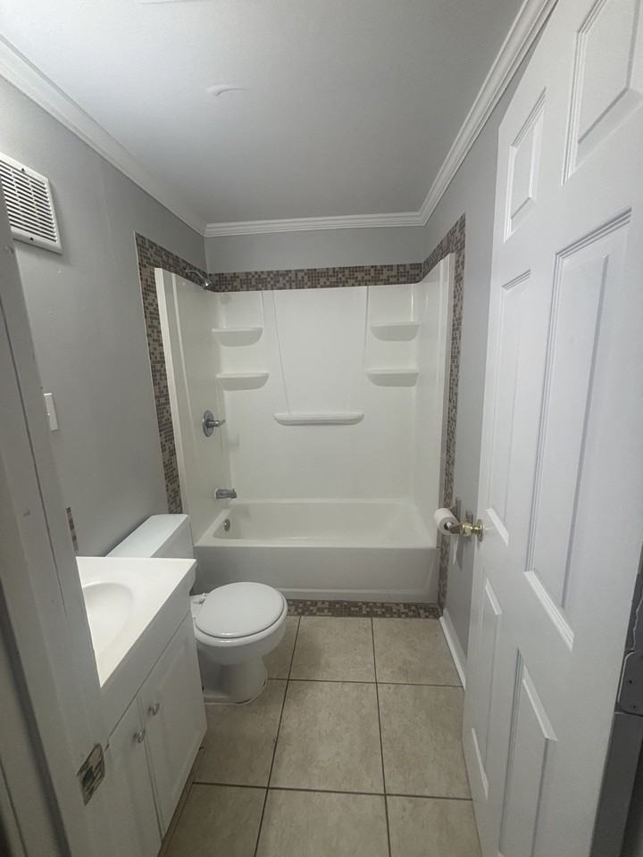 3665 Parthenia Ave #1 - Photo 4 of 11