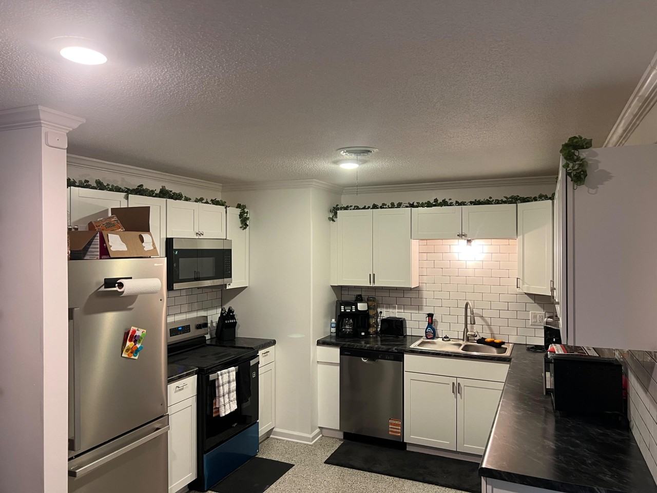 Drayton Dr - Photo 3 of 16