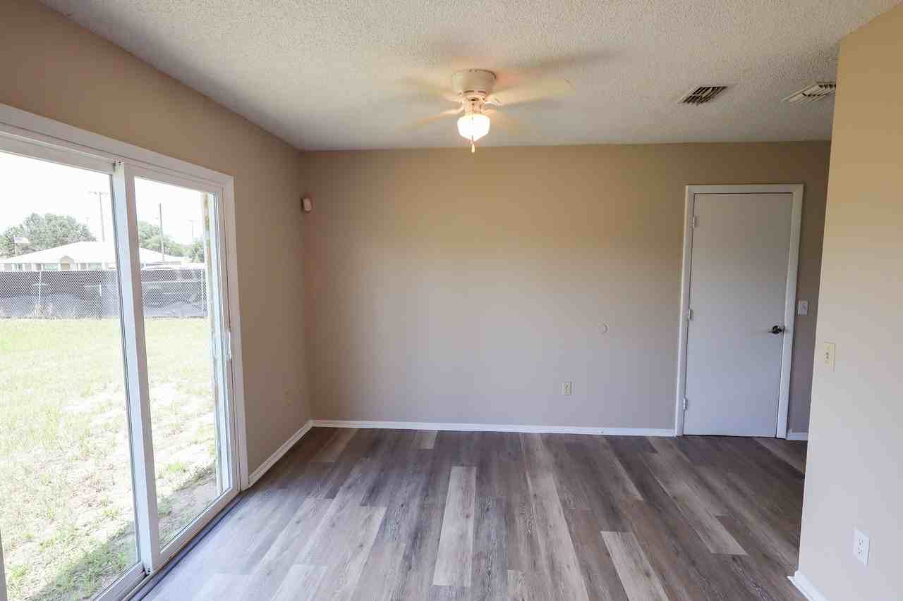 199 Willow Rd #1 - Photo 3 of 10