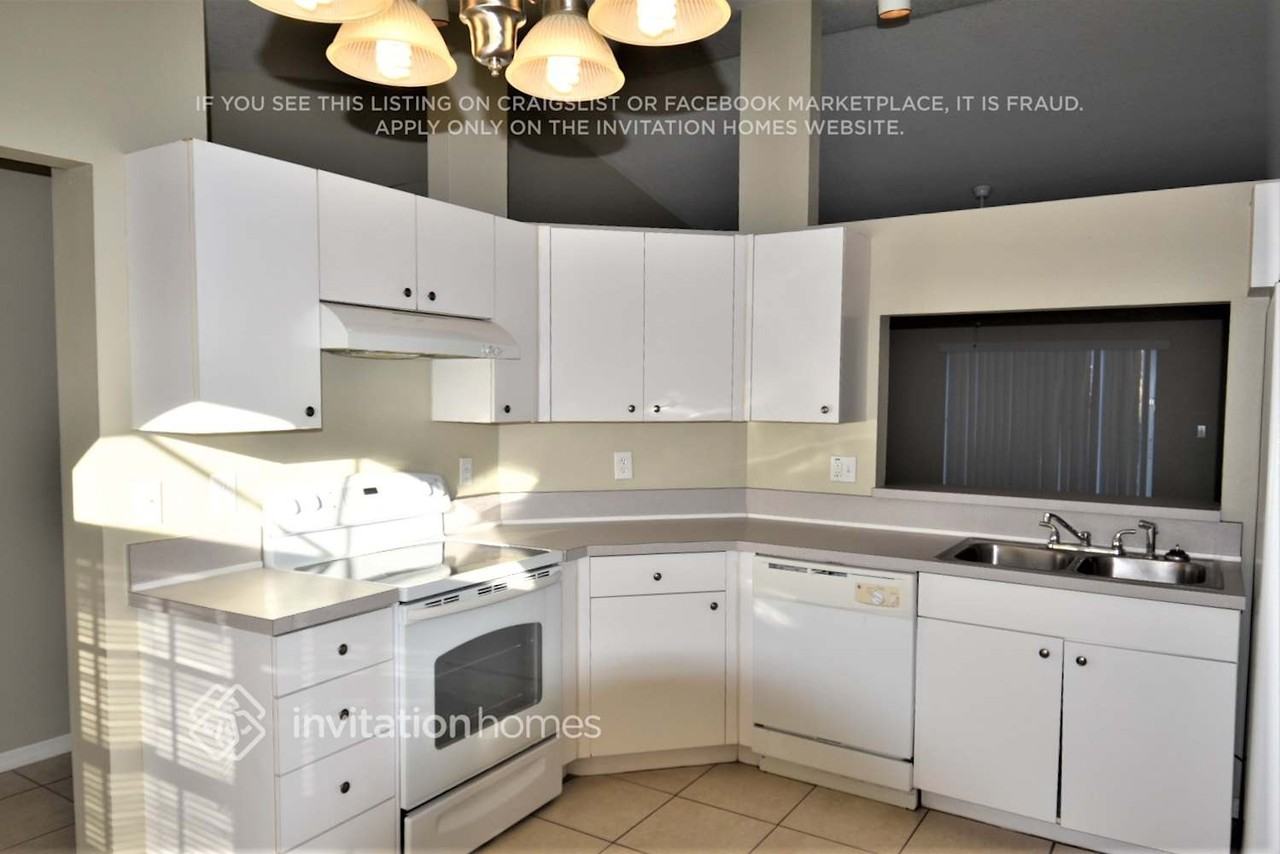 5717 Daughtery Downs Loop - Photo 3 of 7