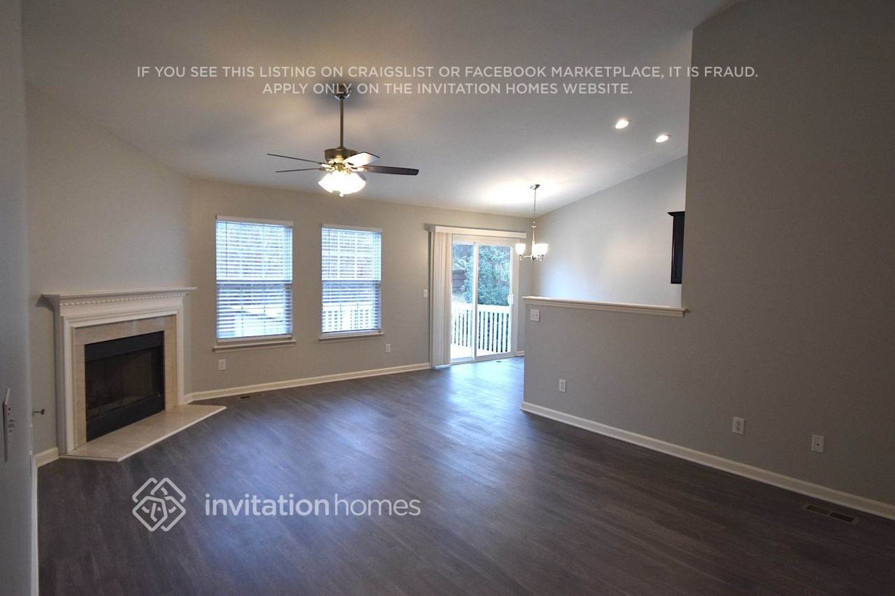 4821 Marathon Ln - Photo 5 of 21