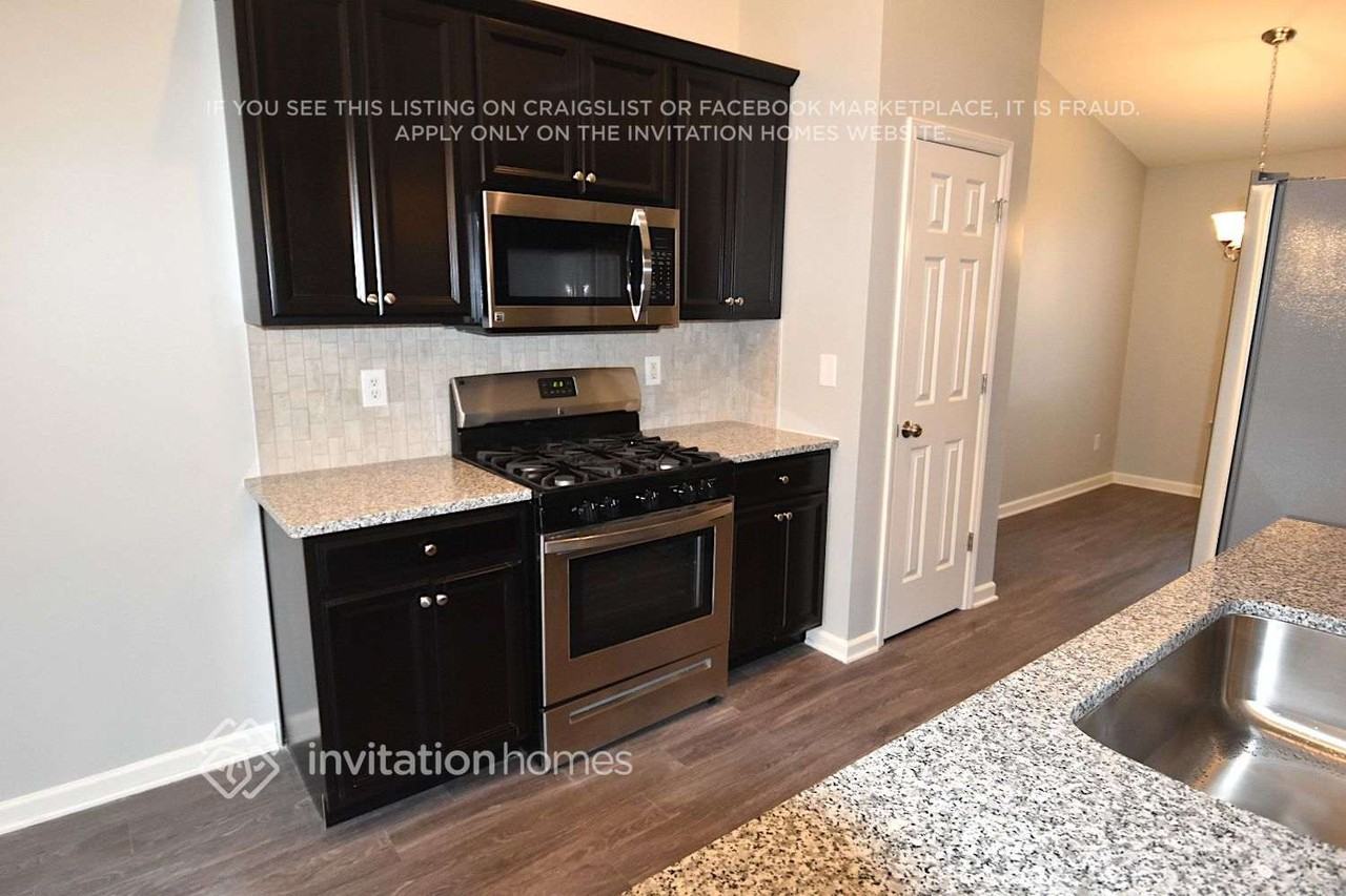 4821 Marathon Ln - Photo 7 of 21