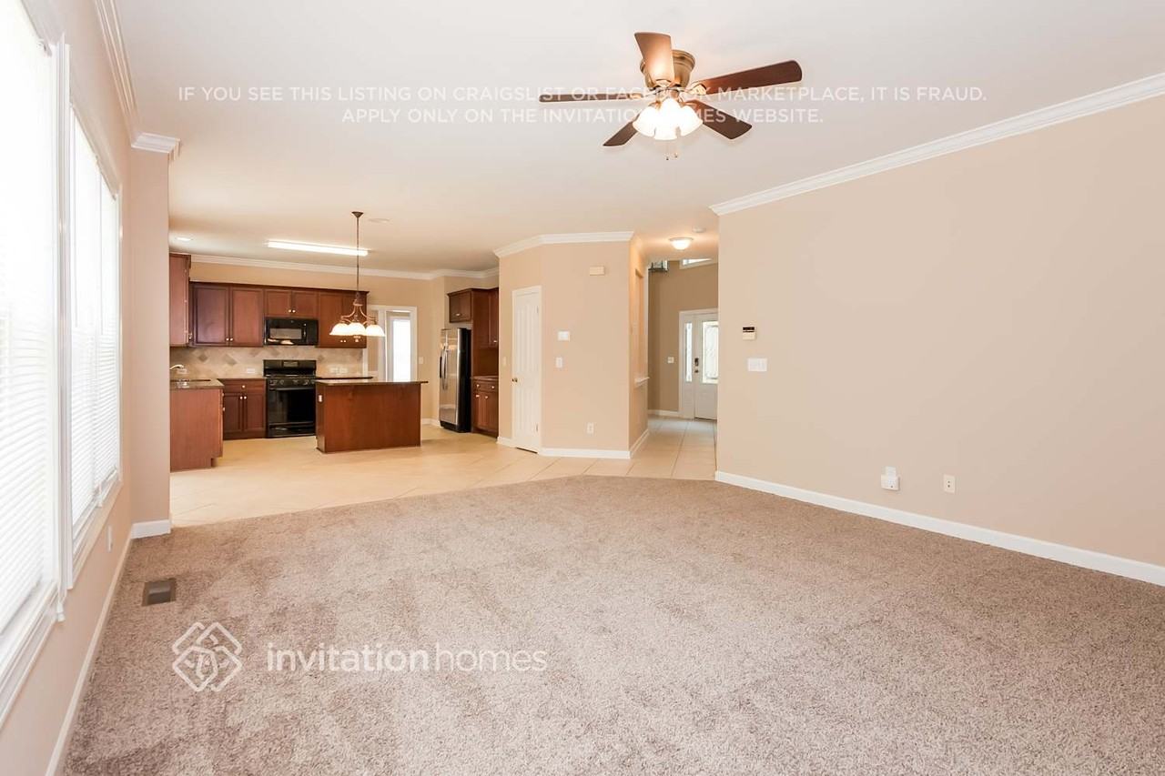 5925 Maple View Pl - Photo 3 of 20