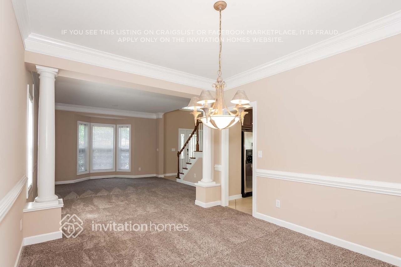 5925 Maple View Pl - Photo 5 of 20