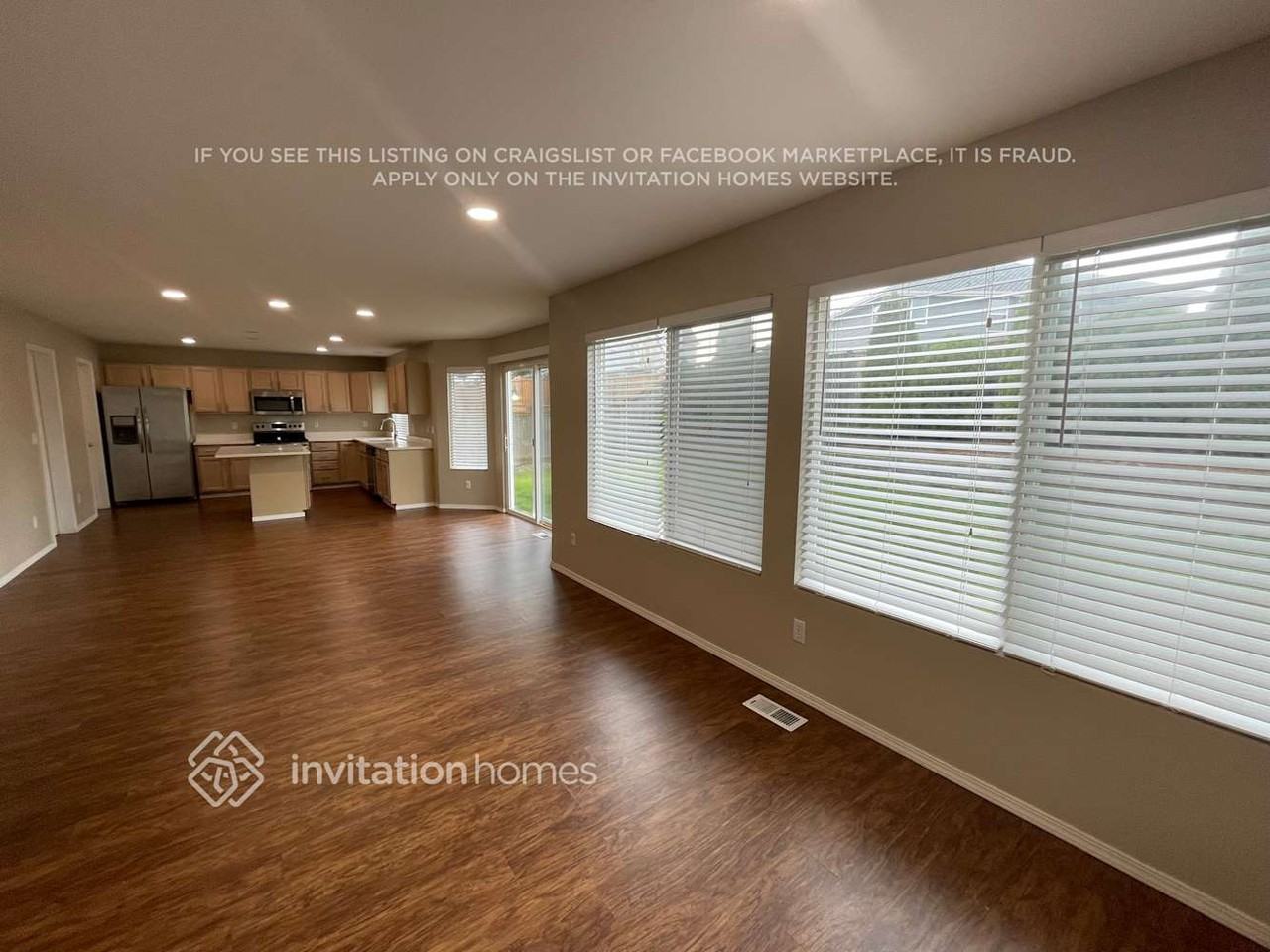 4126 45th Ave Ne - Photo 6 of 17