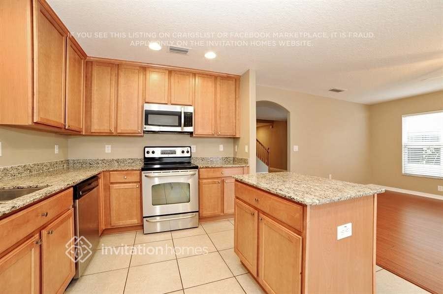 3328 Thistledown Ln - Photo 6 of 21