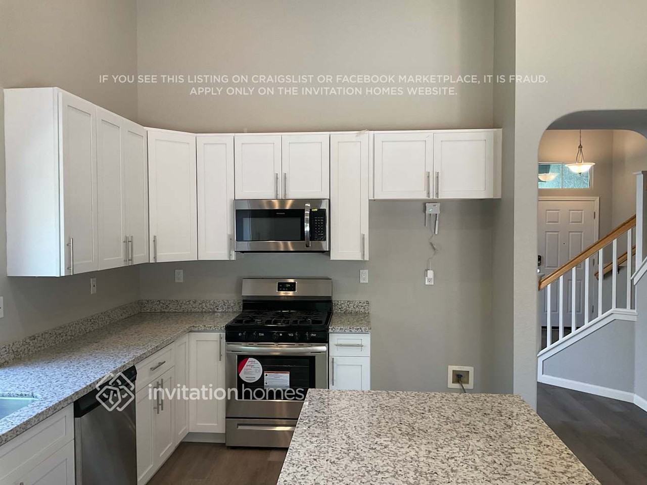 472 Woodcrest Dr - Photo 5 of 19