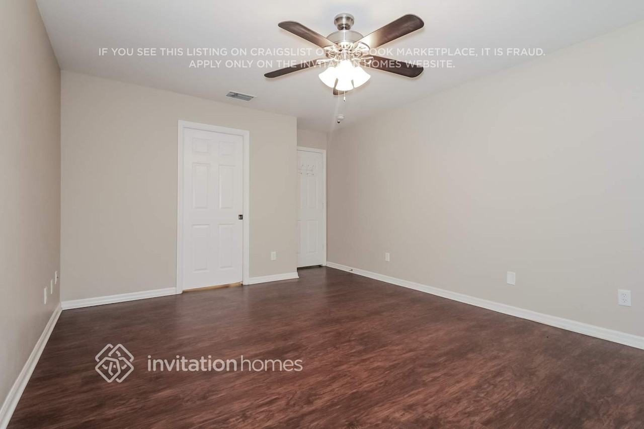 1308 Elmore Ter - Photo 7 of 21