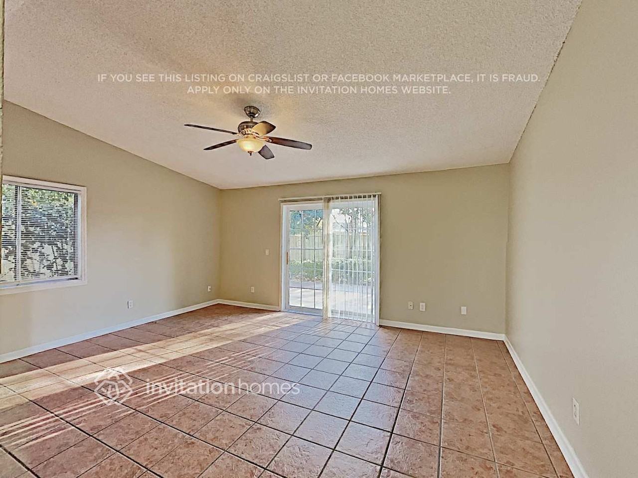 1567 Naples Cir - Photo 3 of 17