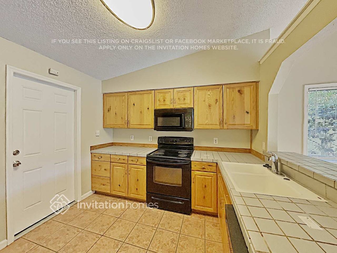 1567 Naples Cir - Photo 6 of 17