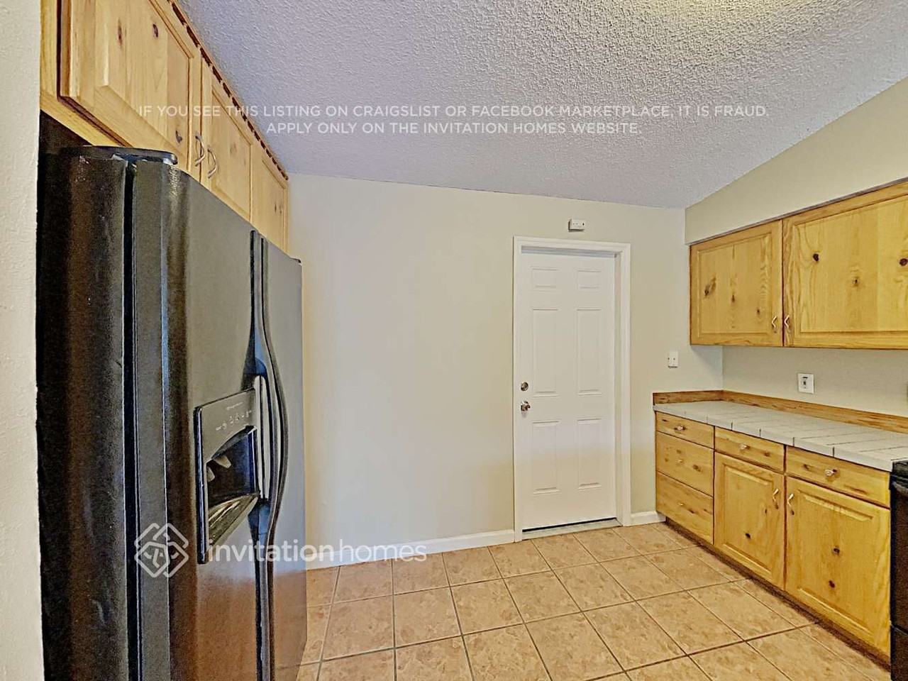 1567 Naples Cir - Photo 7 of 17