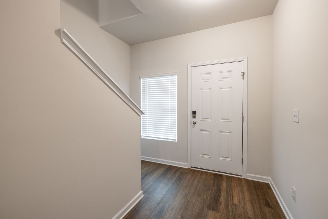 142 S Bell Ave #1 - Photo 5 of 36