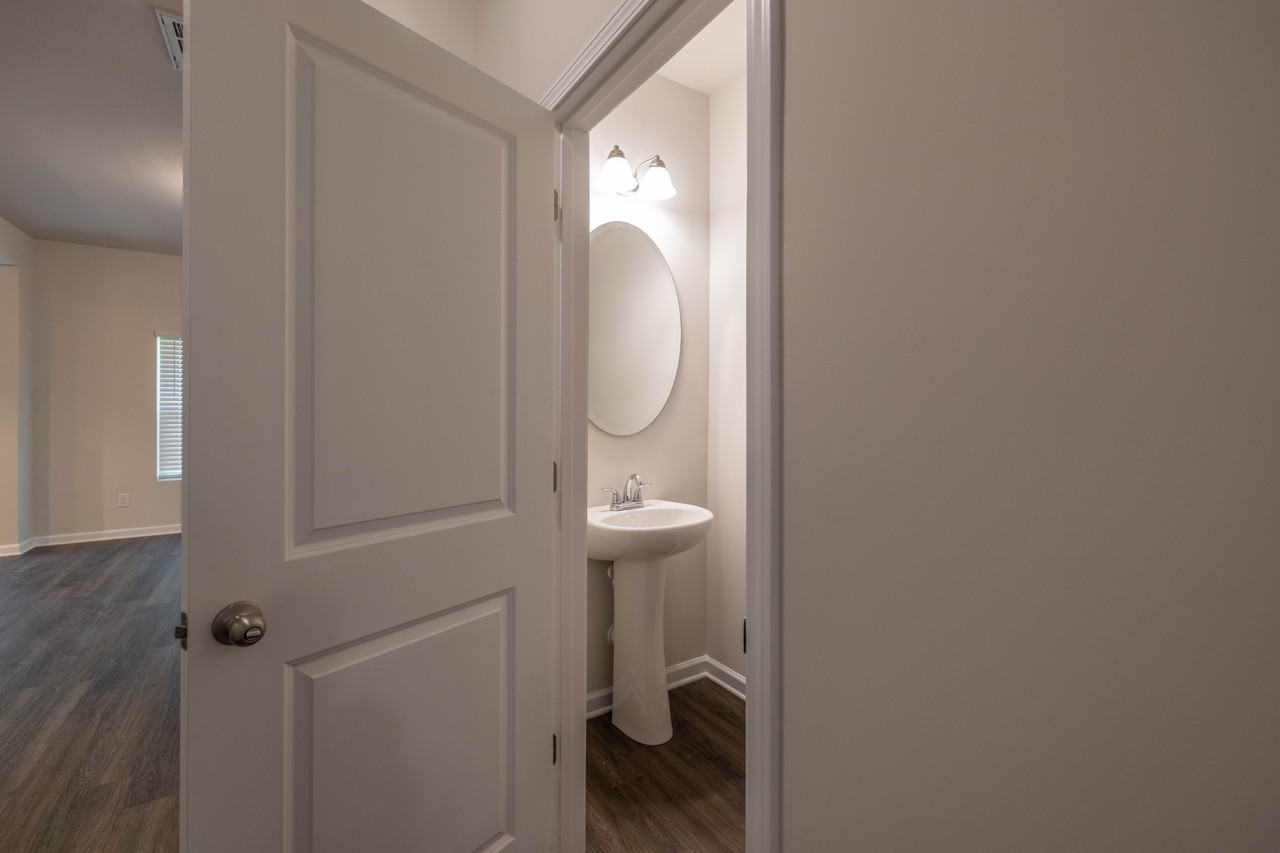 142 S Bell Ave #1 - Photo 6 of 36